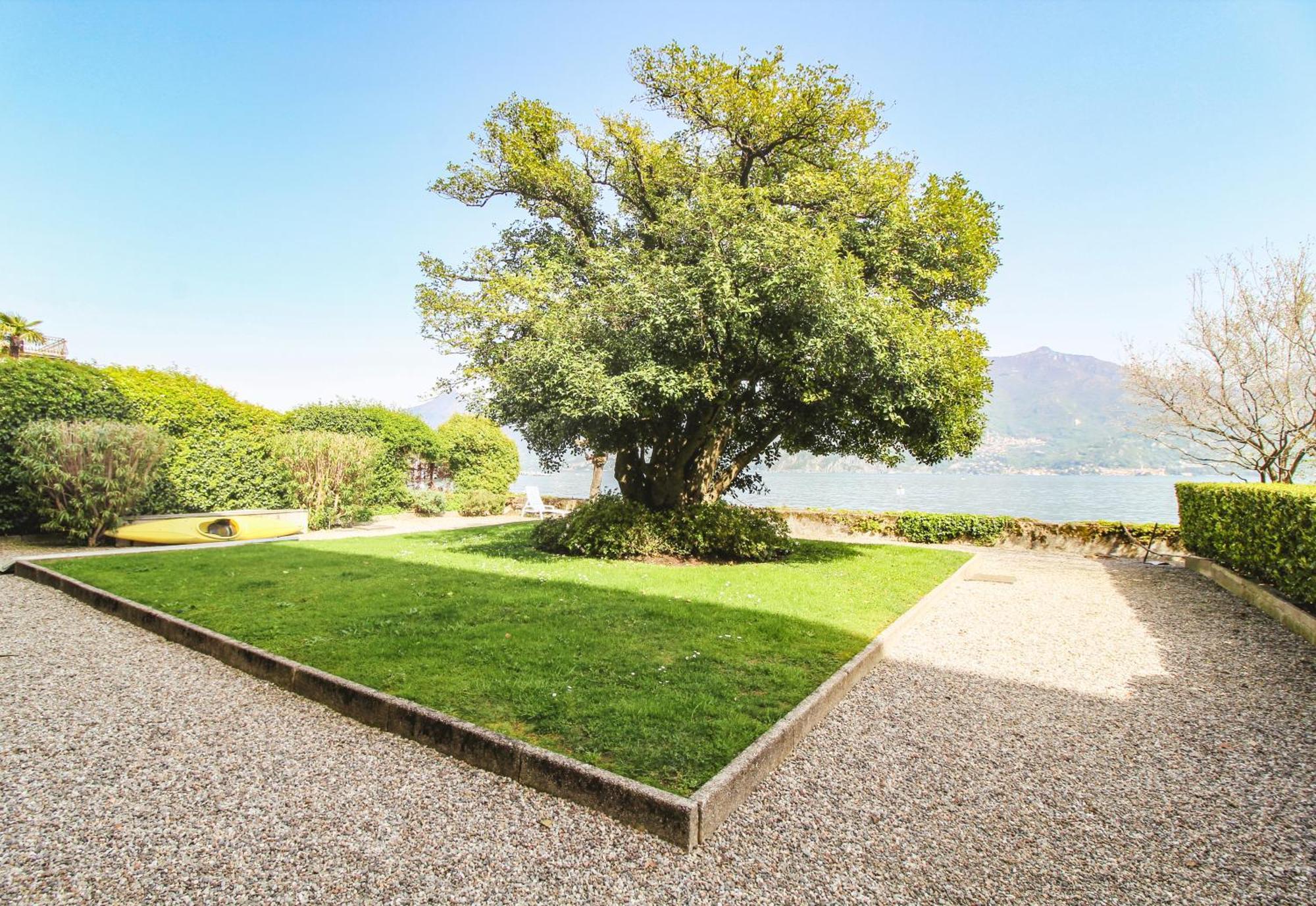 Lario Elegante Apartment Menaggio Exterior photo